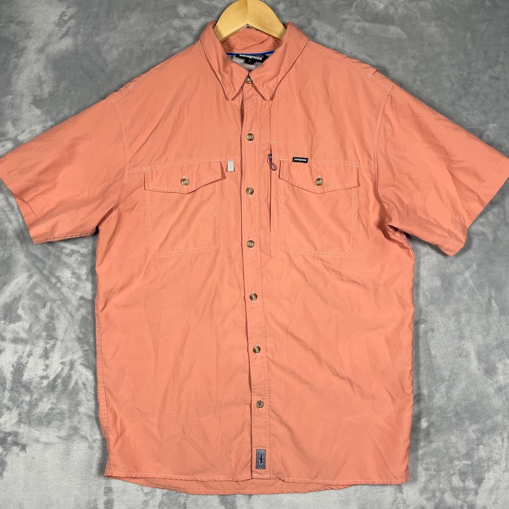 Patagonia Sol Patrol II Shirt Mens Medium Salmon Pink Short Sleeve Vented 54235